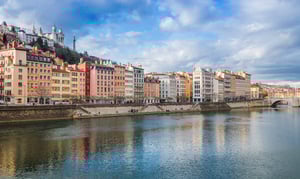 loi-airbnb-copropriete-lyon-immeuble-touristique