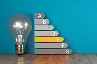 ampoule-etiquette-energie-classe-dpe-lettre-e-logement